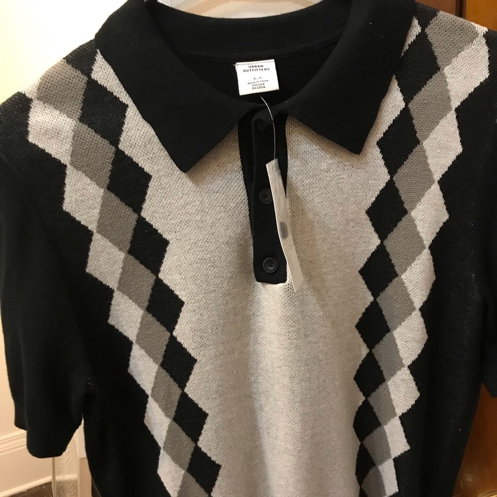 Men's collared shirt